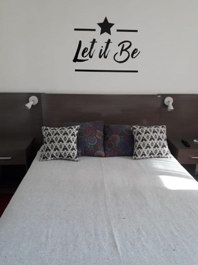 D'Charruas Hostel コンコルディア エクステリア 写真